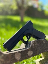 Prop Pistol, Glock 19 1-1 Scale