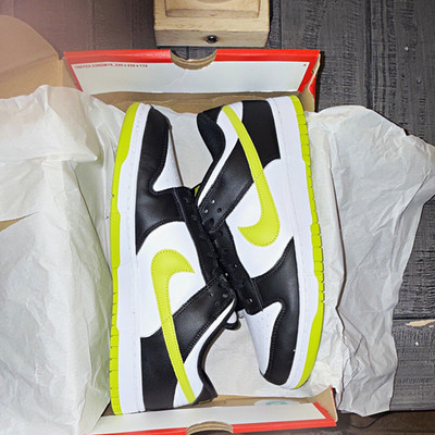 Nike Men s Dunk Low Black/White/Volt Colorblock Low Top Lace-Up Sneakers