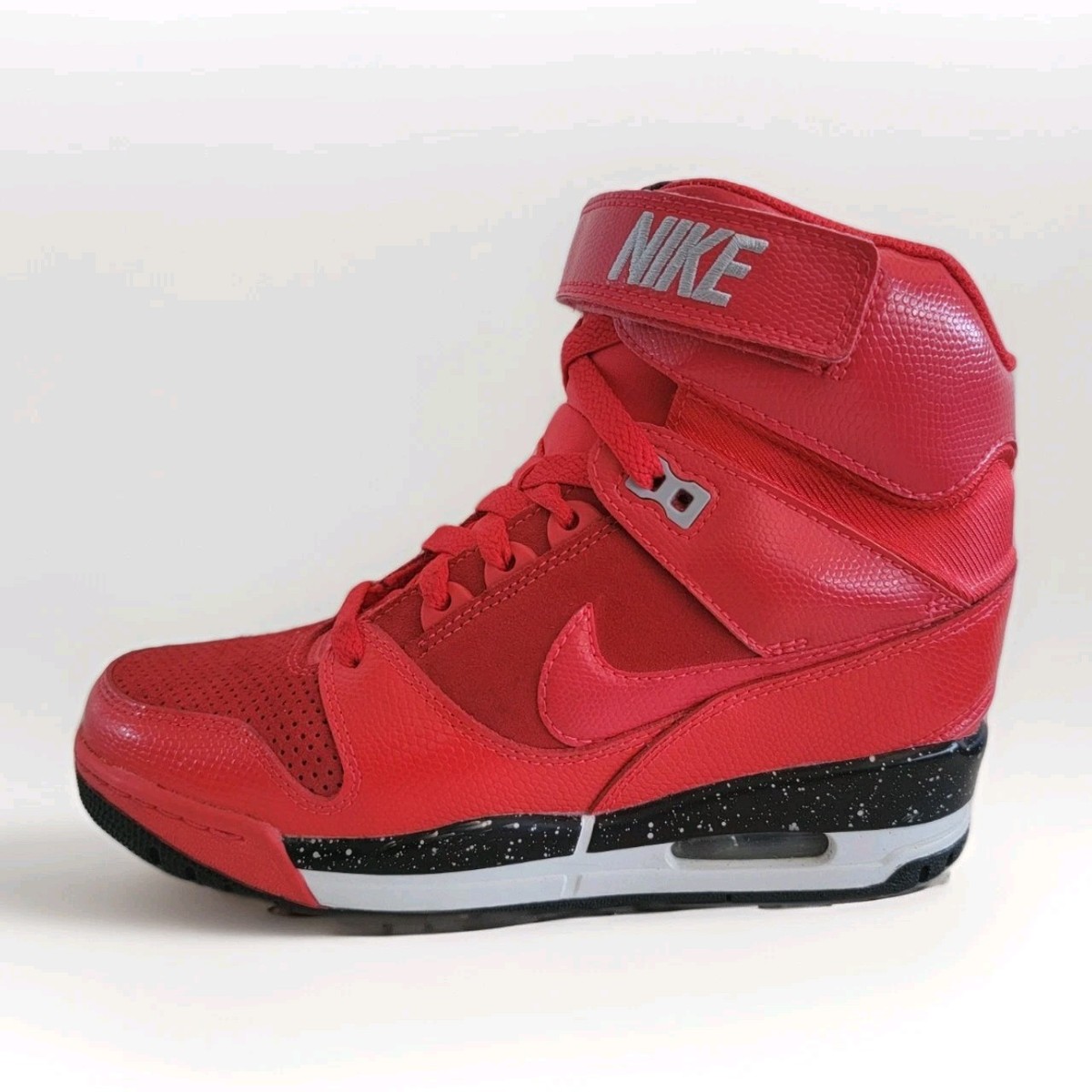 nike air revolution red