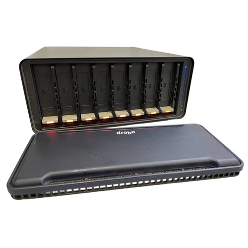 DROBO B800i iSCSI Business Storage Array, SAN/NAS No HDD, Powers on AS-IS (READ)