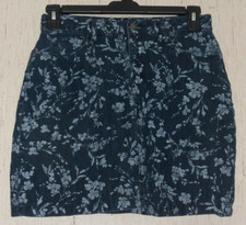 EXCELLENT WOMENS Croft  Barrow FIVE POCKET FLORAL PRINT DENIM SKORT SIZE 6