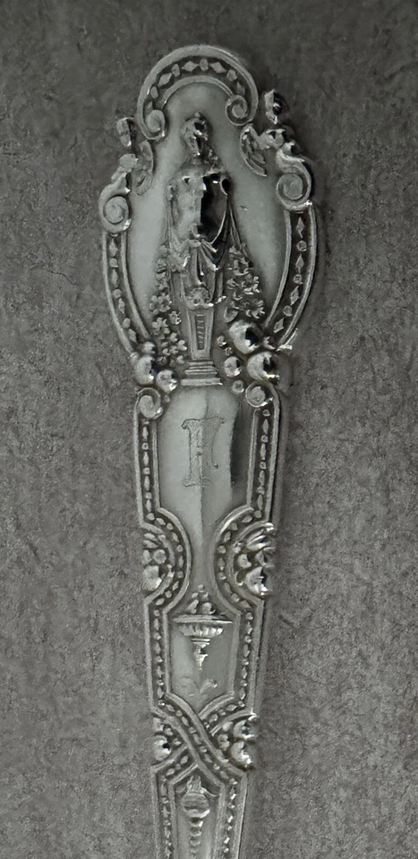 TIFFANY RENACENTISTA PATRÓN PLATA ESTERLINA 6 3/4" TENEDOR ENSALADA 3 DIENTES 2 AGUJEROS Foto 2 de 4