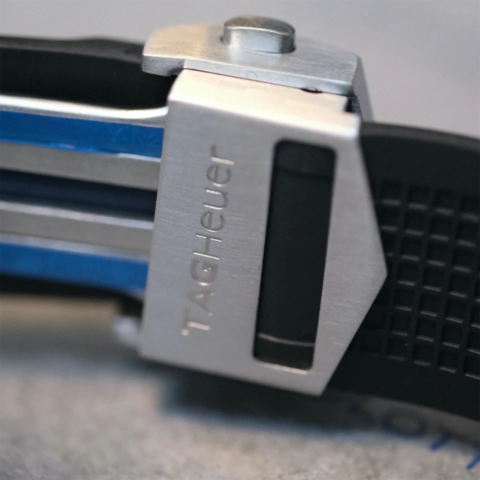 Reloj TAG Heuer Aquaracer 300M cuarzo CAY1110.FT6041 43 mm genuino sin usar Foto 4 de 4