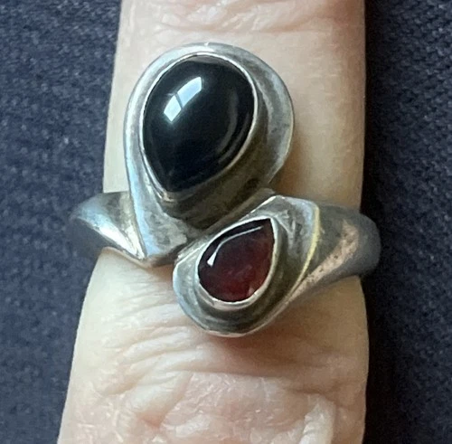 Chunky Silver Ring Size 5.75-6.25 Garnet And Black Onyx Boho Vintage