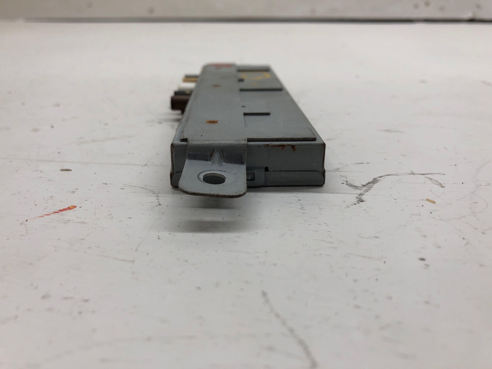 2013 - 2019 BENTLEY FLYING SPUR OEM ANTENNA AMPLIFIER CONTROL MODULE 3W5035225K