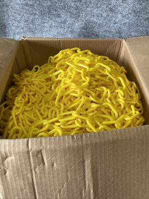 Uline H-5108Y Yellow Plastic Barrier Chain - 500'  Long New