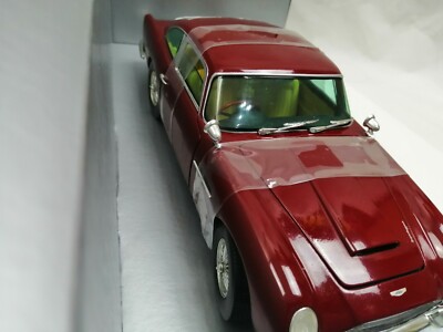 Sunstar 1/18 1963 ASTON MARTIN DB5 New boxed Burgandy red Classic
