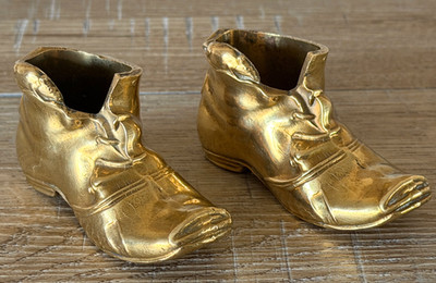 X2 MESSING STIEFEL MIT MÄUSEN STREICHHOLZHALTER STRIKER VINTAGE