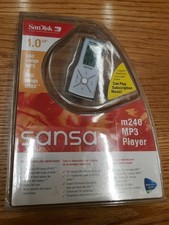 SanDisk Sansa M240 Lettore MP3 (1 GB) - Argento - Nuovo Sigillato