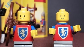 LEGO Vintage (1986) Castle- Lion Knights Set #6012 Siege Cart Complete w/ Instr