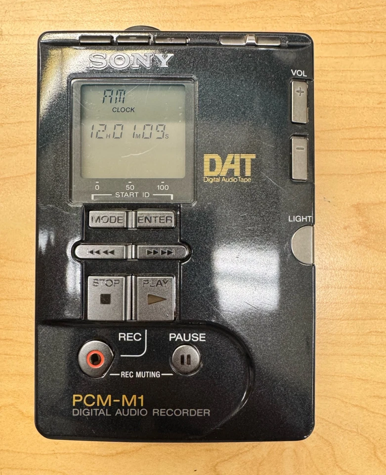 Sony PCM-M1 DAT digital audio recorder (as is) Great Working Condition - Image 3 of 3