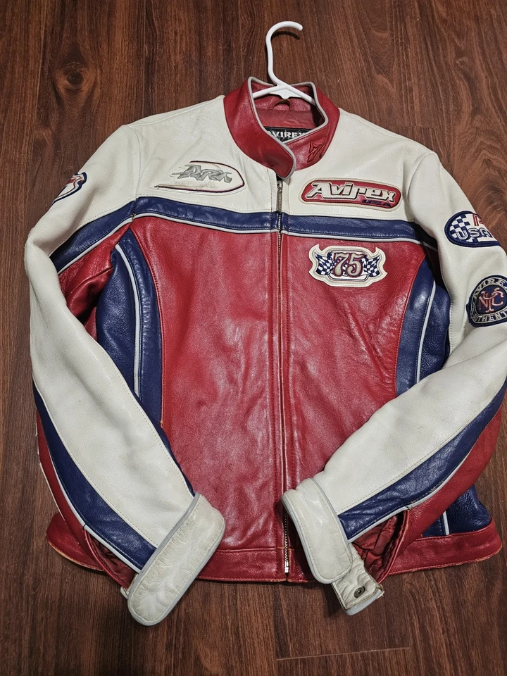 Chaqueta de automovilismo vintage para mujer Avirex roja blanca y azul Foto 2 de 4