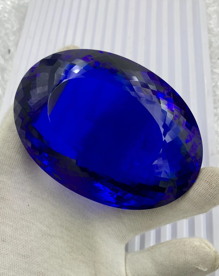 893 CRT High Quality Oval Tanzanite Quartz, Faceted Cut Big Size Quartz Gemstone - Image 2 of 4