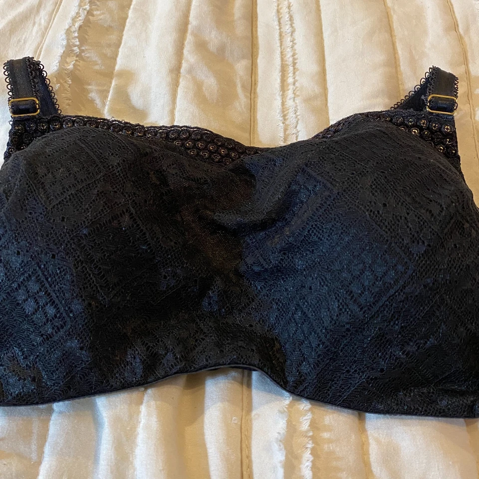 Sutiã Soma Intimates 36B camisa de renda preta detalhe de lantejoulas douradas com fio - Imagem 2 de 4