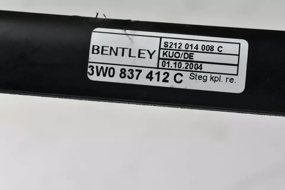 Bentley Continental GT 2004-2010 Front Right Door glass guide P/N 3W0837412C