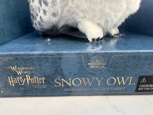 Universal Studios Harry Potter Hedwig Snowy Owl Shoulder Plush Sound & Movement - Picture 2 of 3