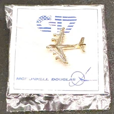 New MINT C-17 Globemaster Aircraft Lapel, Vest, or Hat Pin Sealed bag