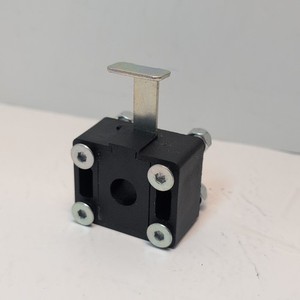 Instep Bicycle Trailer Wheel Disconnect Mount Locks Replacement Part W/ Bolts