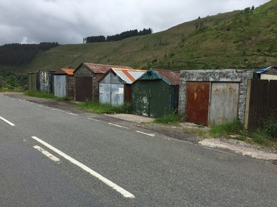 Photo A3 Makeshift Garages Cymer A variety of makeshift garages serving  c2017