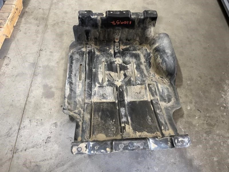 Dodge Ram 5500 2019 usado tanque de combustible escudo montaje enviado tipo 52GLN Foto 2 de 4