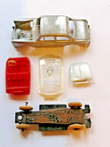 2026 AFFORDABLE  GIFT VINTAGE  DINKY 144  VW 1500  MECCANO   Model Kit