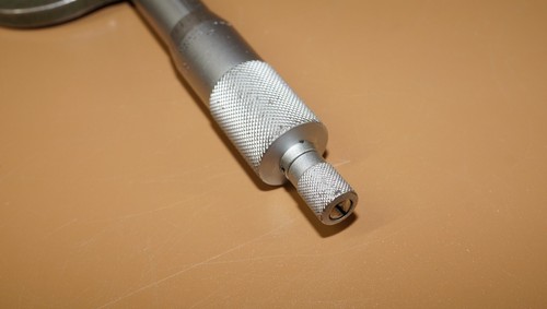 Mitutoyo Ratchet Thimble Outside Micrometer 0-1" - Picture 4 of 7