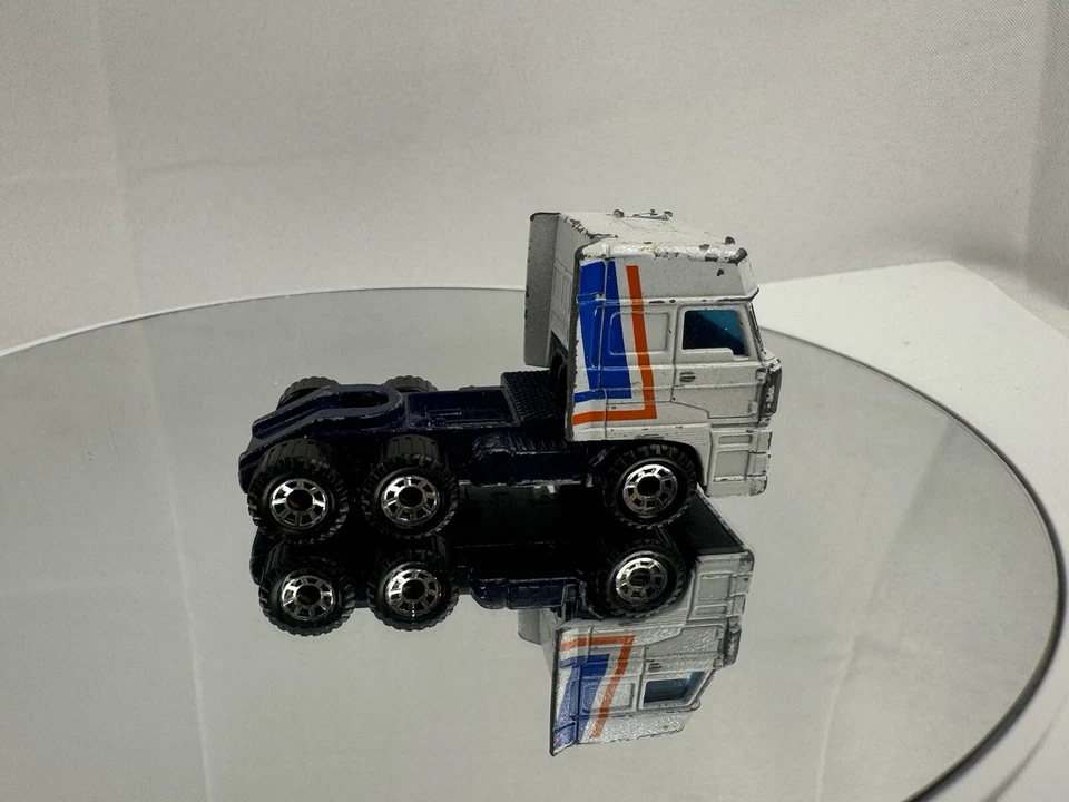 Matchbox Convoy CY25 DAF 3300 Space Cab Box Truck Blue Orange. 1/86 Macau Rare! - Image 4 of 4