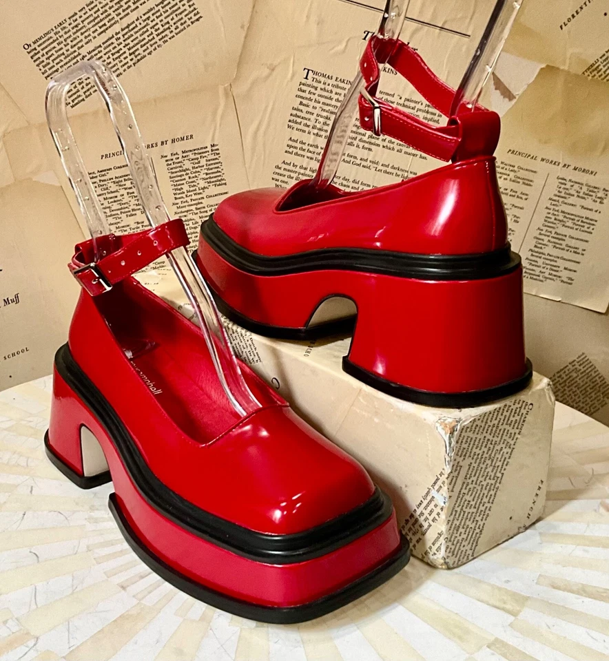 Free People Jeffrey Campbell Lizzy Plataforma Mary Jane Rojo Negro Brillante 36/6 NUEVO Foto 3 de 4