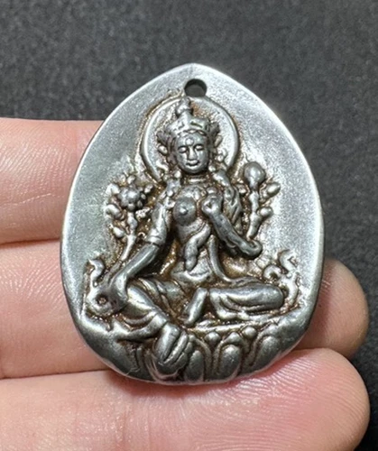 Antiguo colgante antiguo tibetano de plata coppe talismán budista verde Tara Guanyi - Imagen 1 de 6