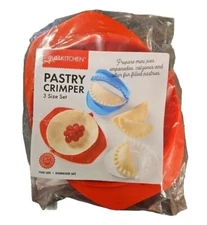 Gia's Kitchen Dough Press 3 Sizes Hand Pies Empanadas Dumplings Cut & Crimp