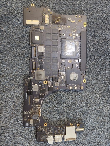 Scheda logica DIFETTOSA per MacBook Pro 15" A1398 EMC 2910 RICAMBI - Foto 2 di 14