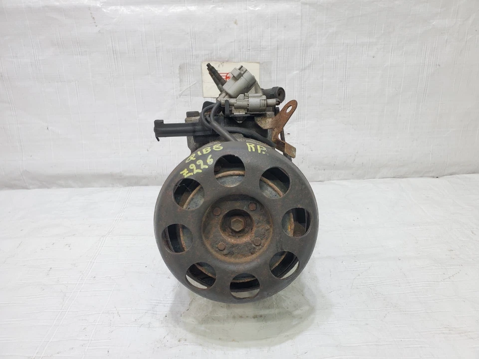 Compresor de aire acondicionado Lexus LS400 1995-2000 tracción trasera OEM 88320-50061-84 Foto 3 de 4