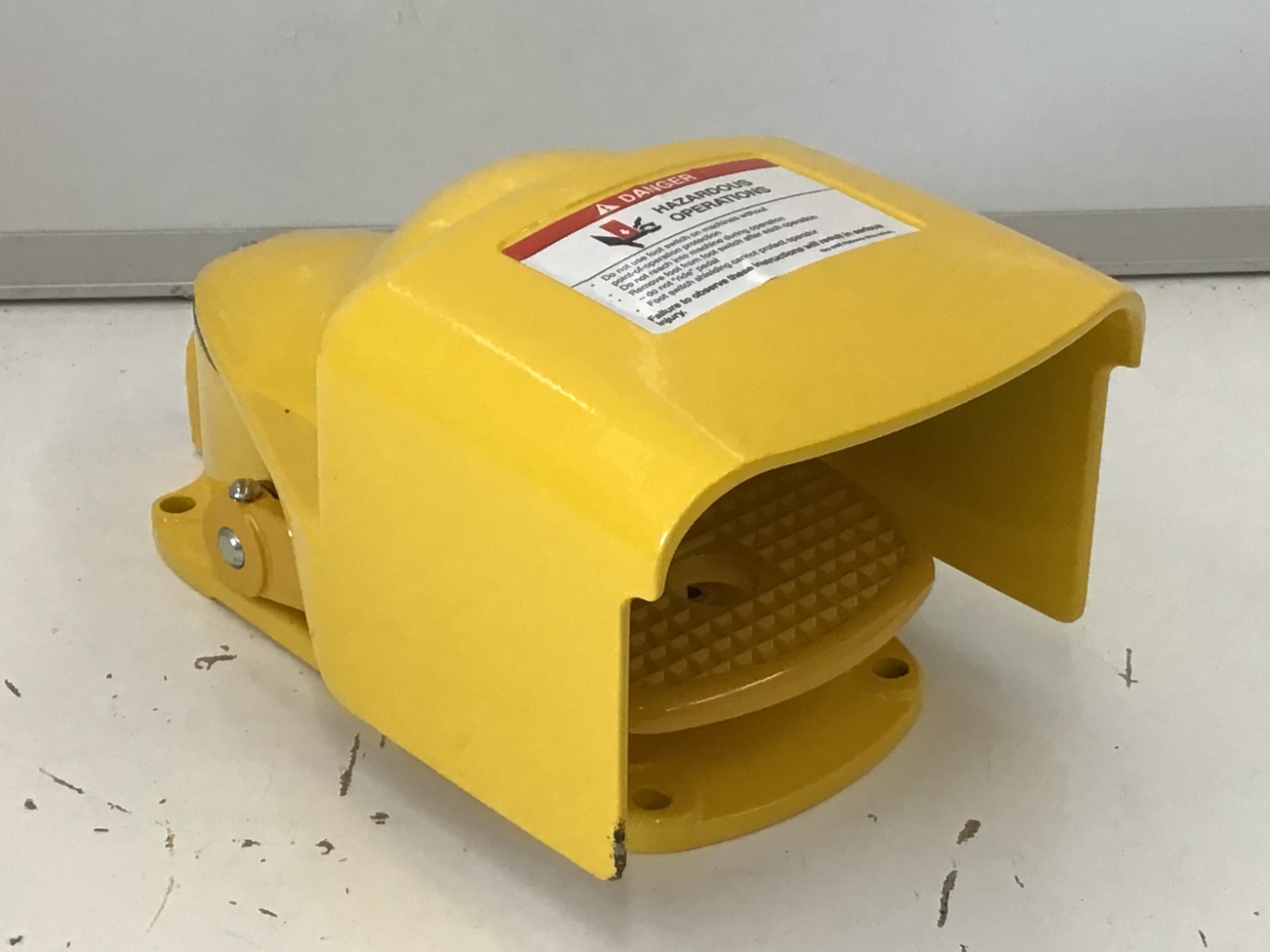 New Square D 9002AW2 Foot Switch 600VAC/DC 81592