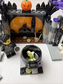 LEGO Seasonal: Halloween Haunt (40260) Complete