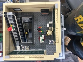 LEGO Creator Expert: Grand Emporium (10211)