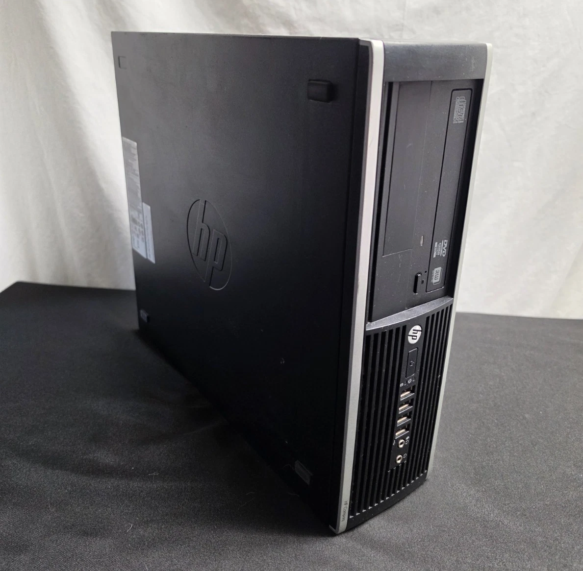 HP Compaq Elite 8300 Small Form Factor (SFF) Integrated/On-Board
