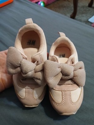 H&M Baby & Toddler Pink Bow Slip On Sneakers Fabric Casual Low Top Rubber Sole