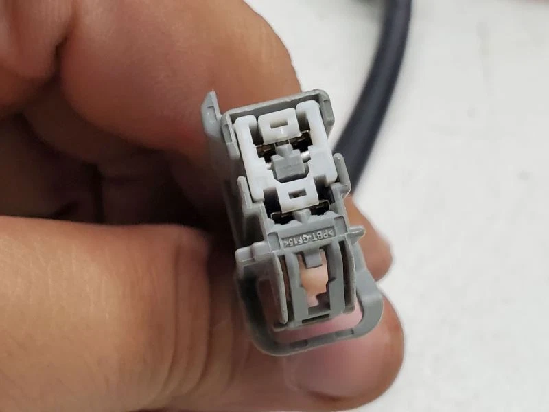 Chrysler 200 2015 luz trasera del conductor sedán cuarto de panel montado  Foto 2 de 4