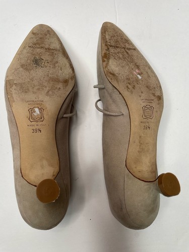 Manolo Blahnik Pelle scamosciata Tacchi Gattino Bottone 39,5 Beige - Foto 6 di 6