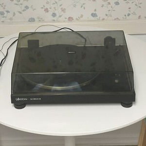 Ariston Q-Deck II Turntable - Made In Scotland