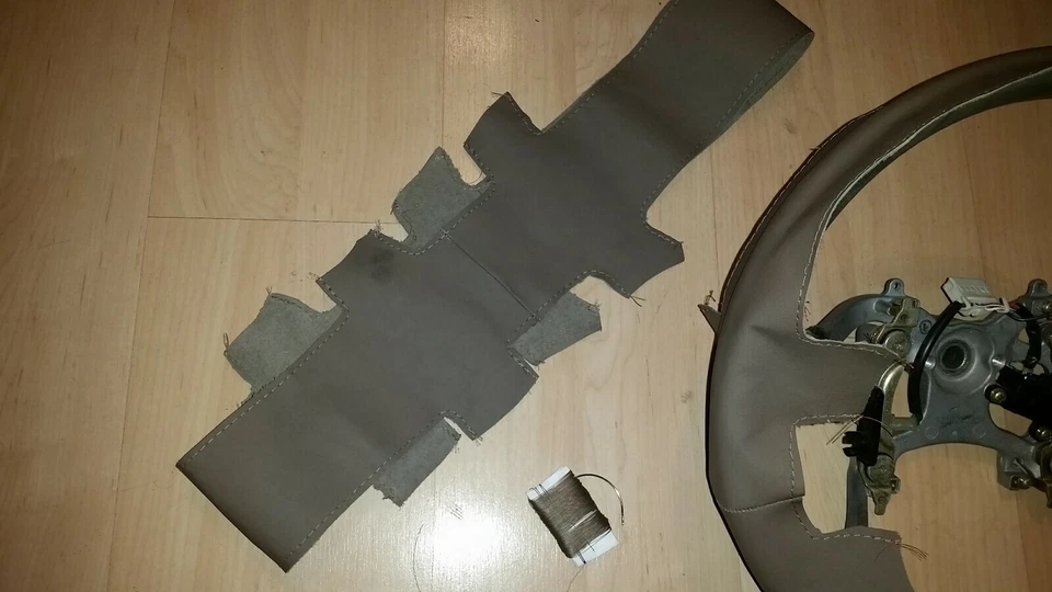 KIT LLANTAS CUERO TOYOTA LAND CRUISER 1992-97,1998-02, 03-07 -CUBIERTAS RADIOS Foto 3 de 4