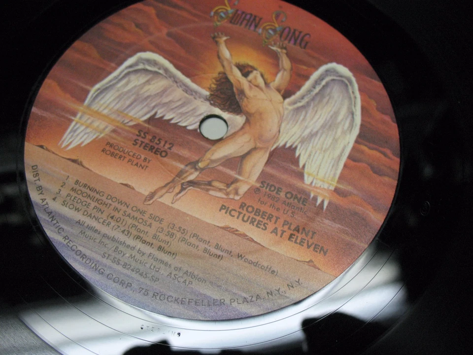 ROBERT  PLANT PICTURES AT ELEVEN  SWAN SONG SS 8512  ORIG. 1982 EX EX   Foto 2 de 3