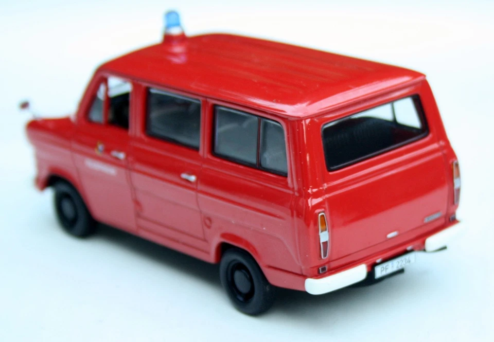 Ford Transit Bus Bj. 1965-1971, Feuerwehr Pforzheim, MINICHAMPS Im M.1:43 , Ovp - Immagine 2 di 4