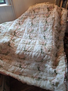 Vintage Quilt eiderdown Shabby Chic Pink Pastel Roses cottage decor