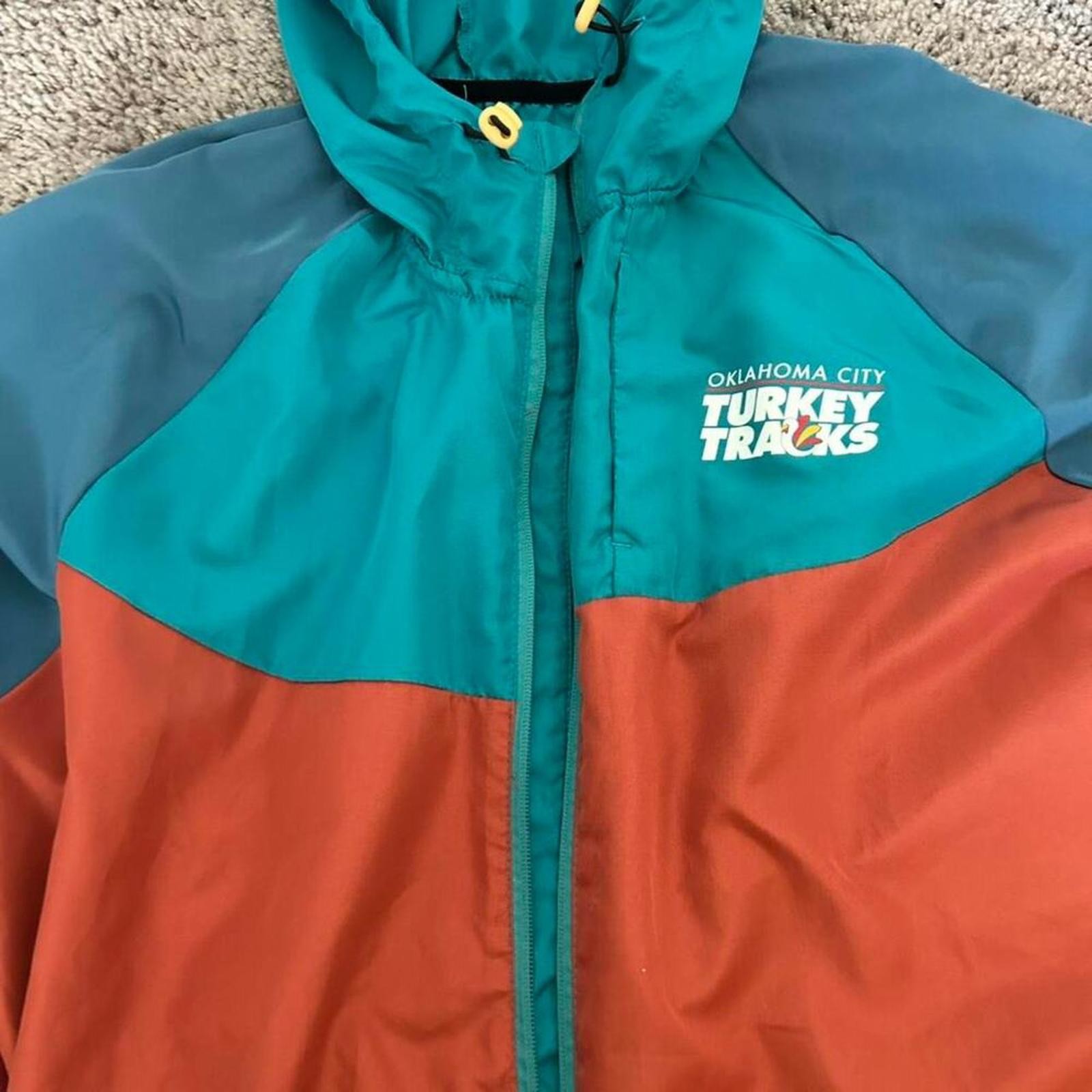 Multicolored windbreakerrunning jacket ventures e… - image 6