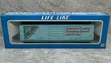 Life-Like HO Scale 8430 Box Car Campbells Swanson Frozen Products Freight Train
