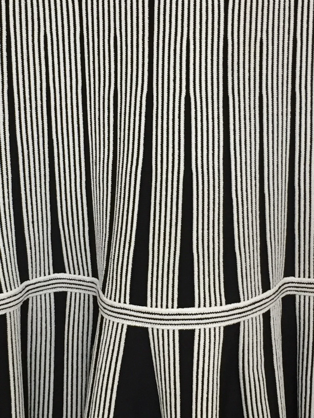 Abito multicolore Diane Von Furstenberg Celine aderente e svasato taglia P $475