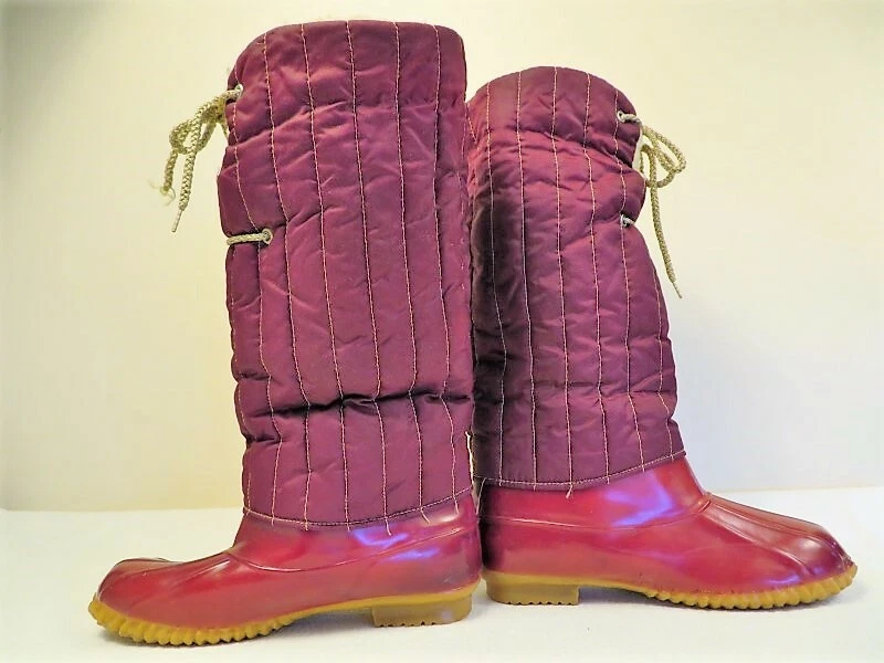 Vintage USA MOULDED CONSTRUCTION Red Fleece Pillow Rubber Boots Galoshes Mod 7 - Image 3 of 4
