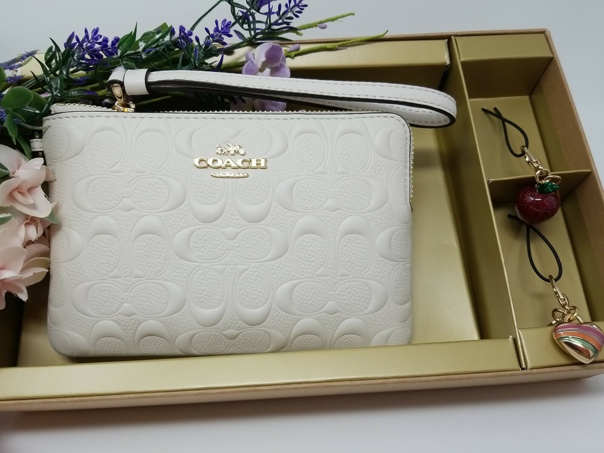 🌟🌷Coach Embossed Corner Zip Wristlet With (2) Charms Boxed Gift