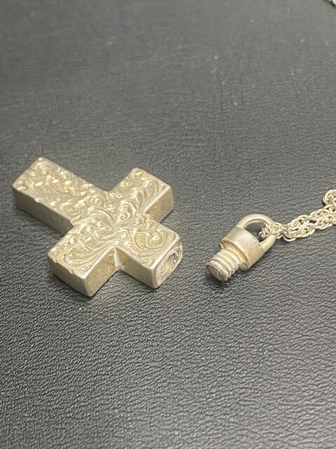 SOLID CAST 925 STERLING SILVER  CROSS WITH COMPAR… - image 3